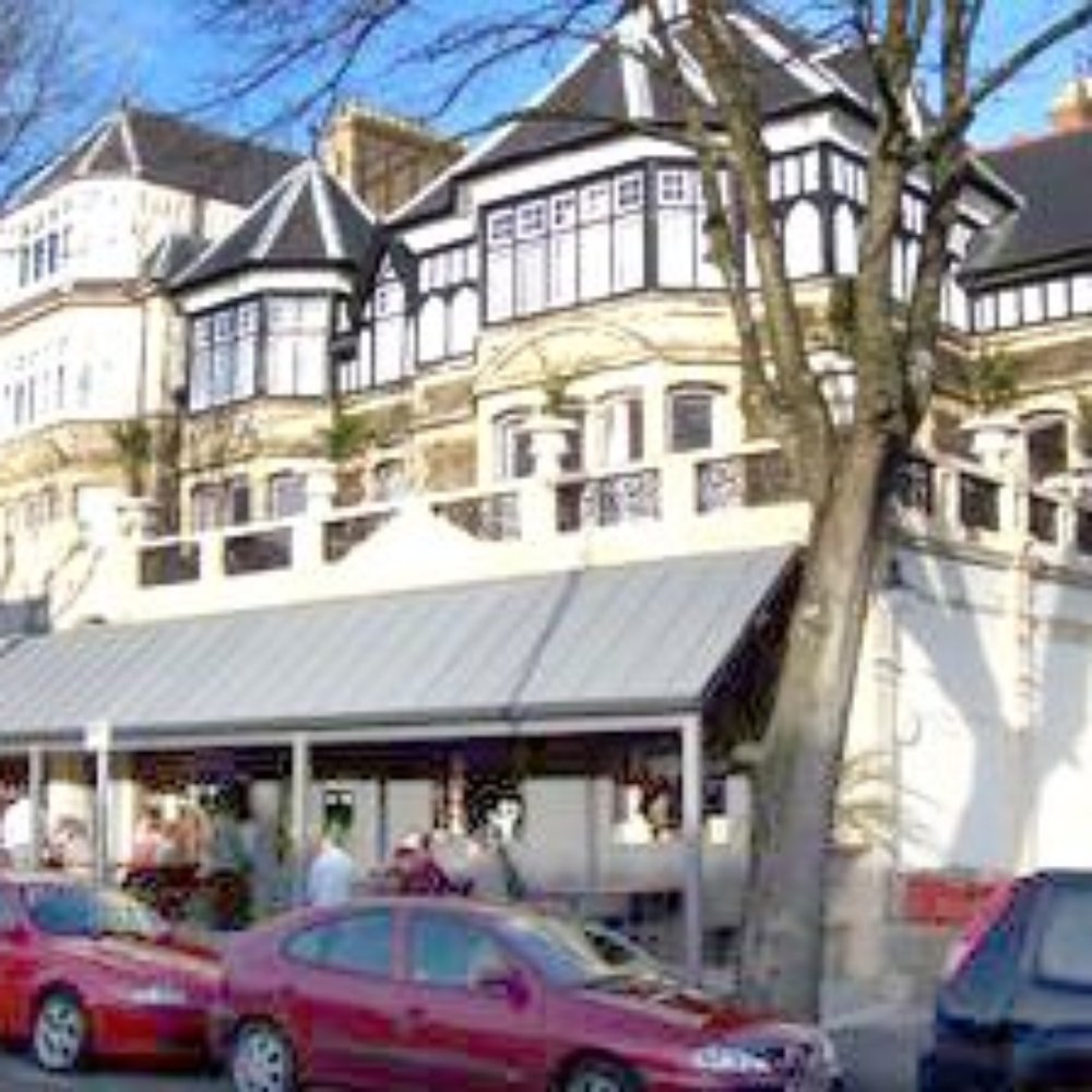Glendale Hotel - http://www.glendalehotel.co.uk/accommodation.php - Hotels Near Me - Penarth, CRF