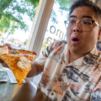 Luccas Pizza - Pizza Near Me - Sacramento, California