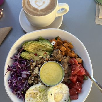Nourish At The Meadow - Almond milk latte and bowl - Salad Near Me - Placerville, California