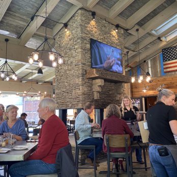 Happs Place - Inside - American Near Me - Glenville, North Carolina