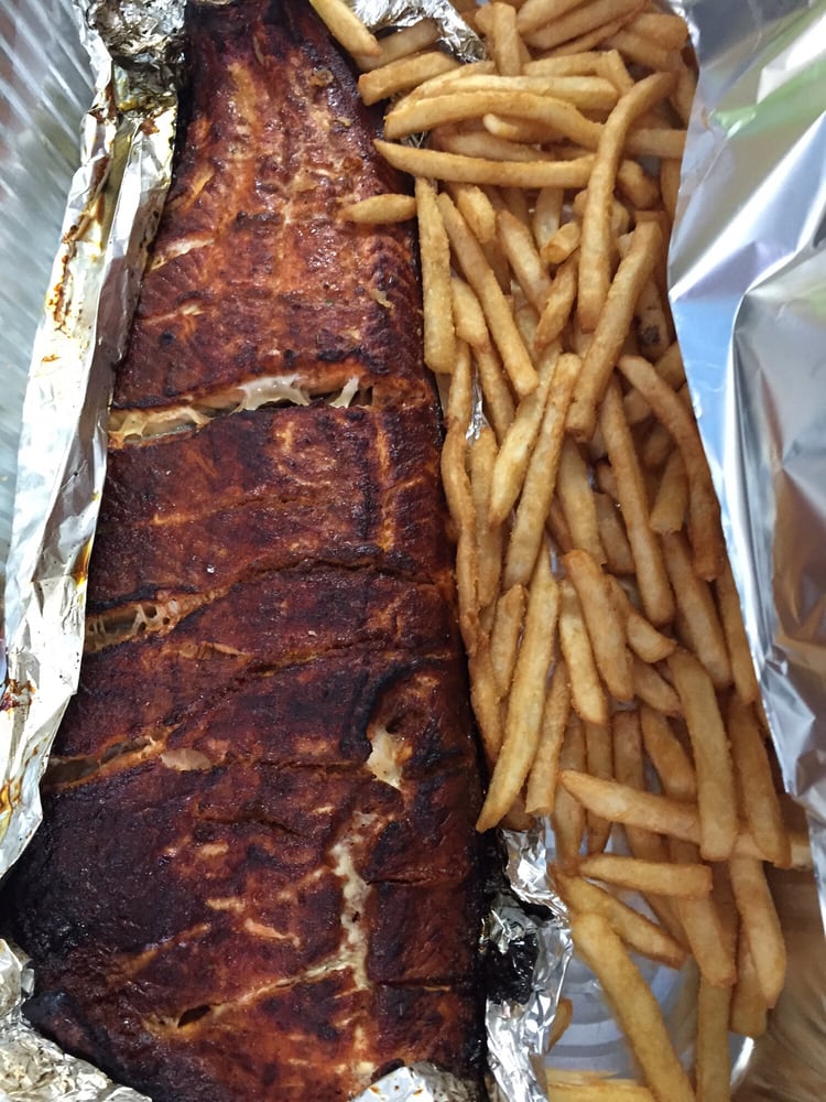 DAVISON FISH & SEAFOOD MARKET Updated August 2024 1520 E 7 Mile Rd