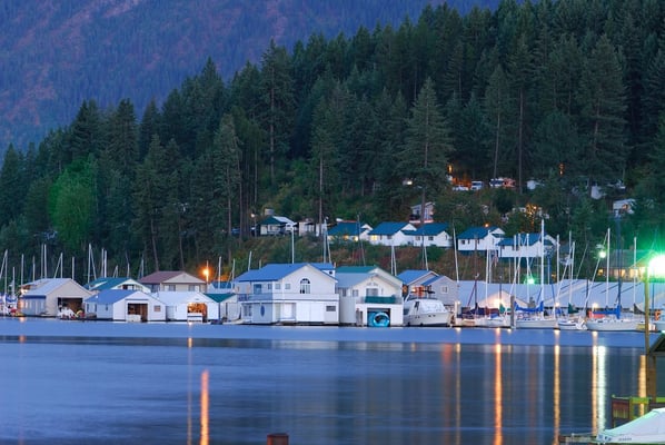 MacDonald's Resort by null