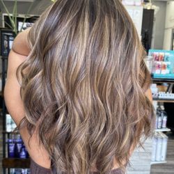 Salon ONE 9