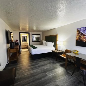 Taos Valley Lodge - Room - Hotels Near Me - Taos, New Mexico Taos Valley Lodge - Room - Hotels Near Me - Taos, New Mexico