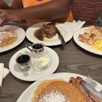 Griddle 24 - Ribeye Steak & Eggs Ribeye Steak & Eggs - Diners Near Me - Chicago, Illinois