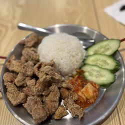 Popcorn chicken on rice