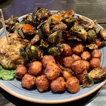 Alexander's Tavern - Gluten free Crab Cake Entree *GF* - Bars Near Me - Baltimore, Maryland