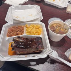 McInnis's 12 Bone BBQ