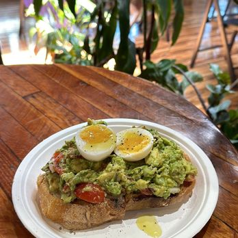 Avocado Toast - IG @bougiefoodieboi