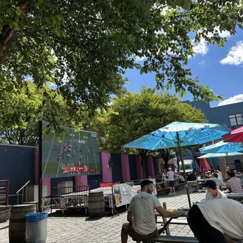 Pig Beach BBQ - Outdoor seating - Barbeque Near Me - Astoria, New York