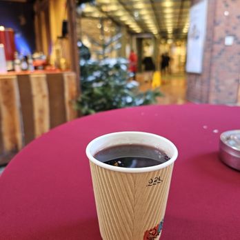 Café Rouge - Der erste Glühwein 2024 - Bistros Near Me - Hamburg, HH Café Rouge - Der erste Glühwein 2024 - Bistros Near Me - Hamburg, HH