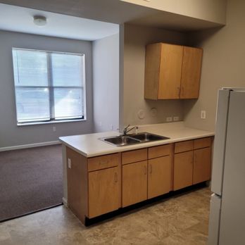 Derrickson Construction - Flooring, paint and cabinet install. - General Contractors Near Me - Florissant, Missouri Derrickson Construction - Flooring, paint and cabinet install. - General Contractors Near Me - Florissant, Missouri