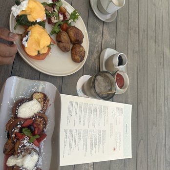 Marelle - Eggs Benedict and French toast. - New American Near Me - Santa Monica, California