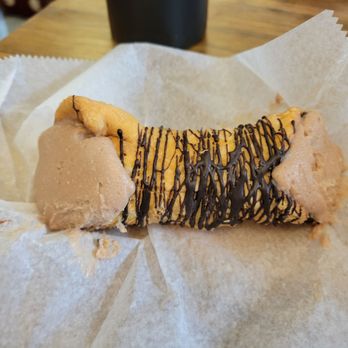 Mike's Pastry - Nutella canolli - Bakeries Near Me - Boston, Massachusetts Mike's Pastry - Nutella canolli - Bakeries Near Me - Boston, Massachusetts