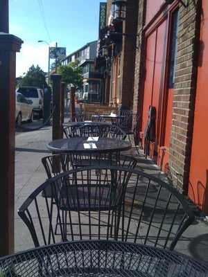 Greenlake Bar & Grill by null