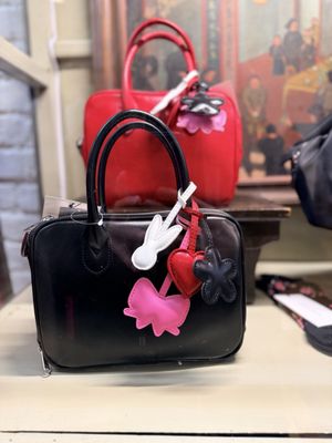 Modern Appealing Clothing by null