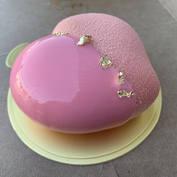 A La Mousse - Sweetheart - Desserts Near Me - Narberth, Pennsylvania