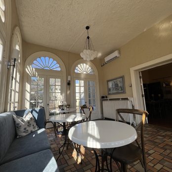 Cafe Davina - sunroom - Creperies Near Me - Suffolk, Virginia