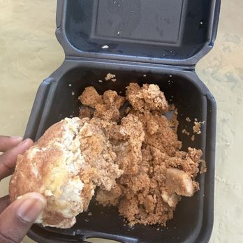 Sweet Georgia's Juke Joint - Sweet Georgia's Peach Cobbler - Southern Near Me - Atlanta, Georgia