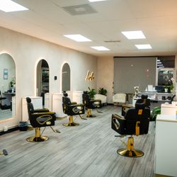 Linda Threading Salon