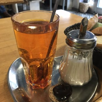 Iss Dich Glücklich - Saffron tea with a date and sweets - Persian/Iranian Near Me - Bonn, NW Iss Dich Glücklich - Saffron tea with a date and sweets - Persian/Iranian Near Me - Bonn, NW
