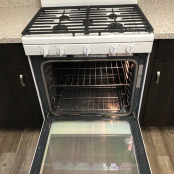 Yellow Glove Cleaning - Stove - Home Cleaning Near Me