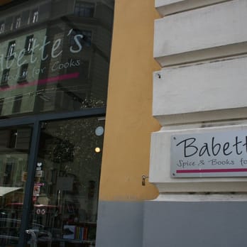 Babette's - Bookstores Near Me - Vienna, 9