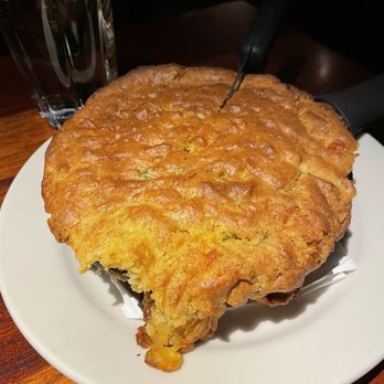 131 MAIN Restaurant - Cast iron cornbread - New American Near Me - Blakeney, North Carolina 131 MAIN Restaurant - Cast iron cornbread - New American Near Me - Blakeney, North Carolina