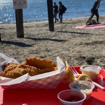 Barbara's Fishtrap - Ocean view ! - Seafood Near Me - Half Moon Bay, California
