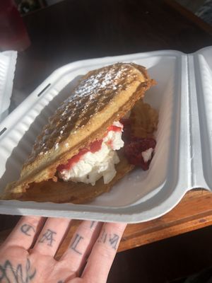 Smaaken Waffle Sandwiches by null
