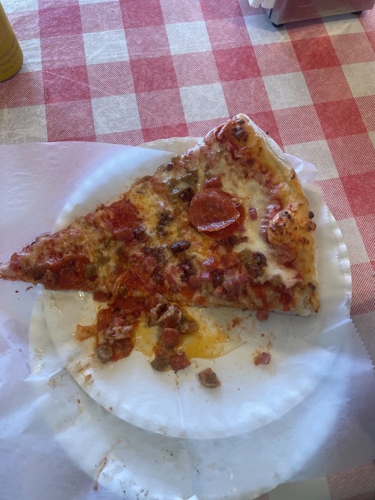 Boston's Pizza Hawaii Kai Logo