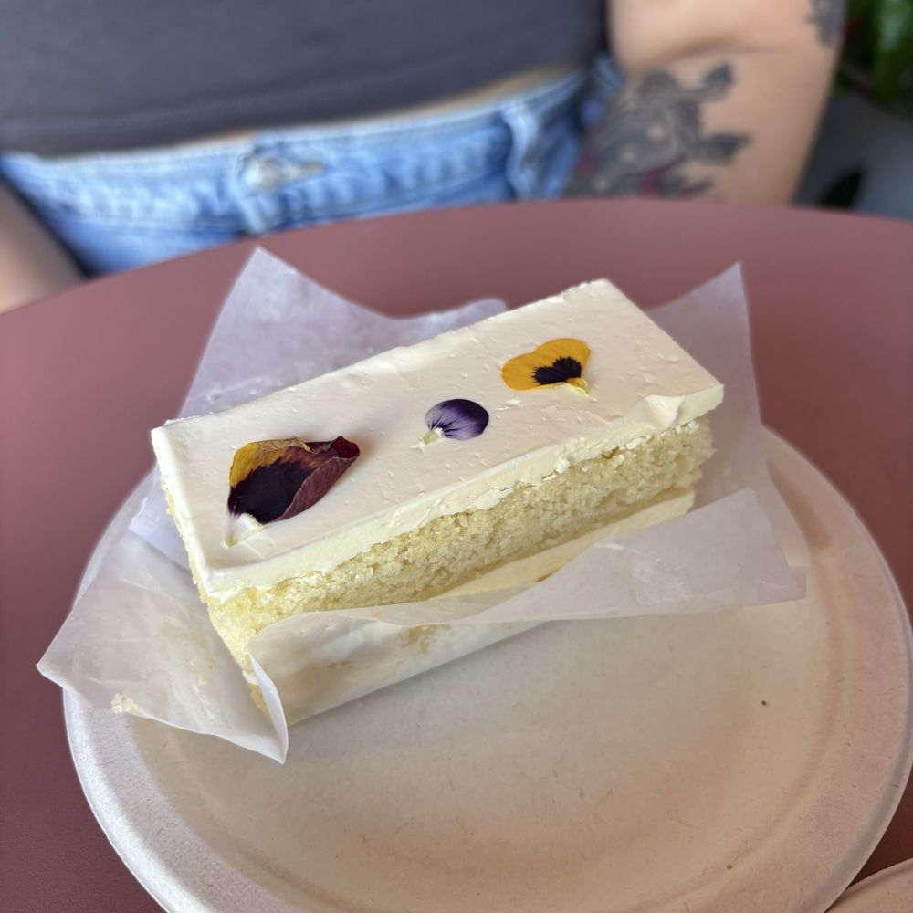 Flouring Cake Shop - Passion fruit cake bar - Patisserie/Cake Shop Near Me - Los Angeles, California Flouring Cake Shop - Passion fruit cake bar - Patisserie/Cake Shop Near Me - Los Angeles, California