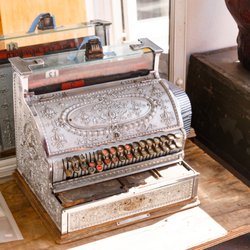 A & A Auction Gallery