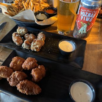Voodoo Brewery Co. - Pittsburgh Pub - Boneless wings - on special Wednesdays - Brewpubs Near Me - Pittsburgh, Pennsylvania Voodoo Brewery Co. - Pittsburgh Pub - Boneless wings - on special Wednesdays - Brewpubs Near Me - Pittsburgh, Pennsylvania
