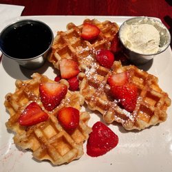 The Metropolitan American Diner & Bar - Pearl Sugar Belgian Waffles