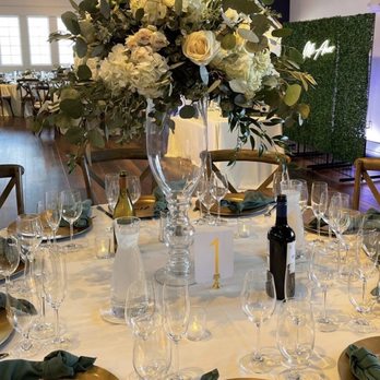 Moments in Bloom - Wedding Planning Near Me - Carlsbad, California