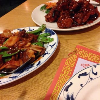 Hunan Wok - Beef with Snow Peas and Orange chicken. We had the family dinner with soup, egg roll, entree and a fortune cookie. - Chinese Near Me - North Richland Hills, Texas Hunan Wok - Beef with Snow Peas and Orange chicken. We had the family dinner with soup, egg roll, entree and a fortune cookie. - Chinese Near Me - North Richland Hills, Texas