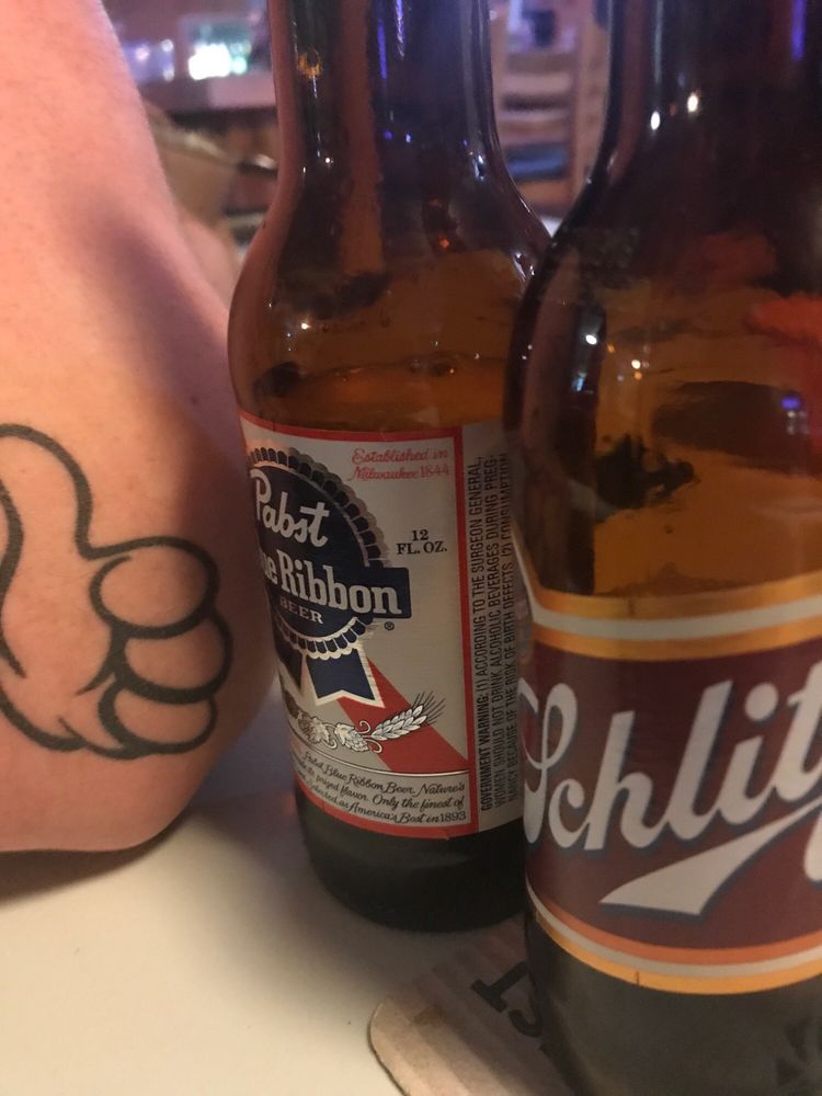 FUDGIENUCKLES SPORTS PUB & GRILL Updated July 2024 133 W Main St