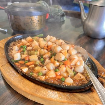Jadeland Restaurant - Hot, sizzling Scallops. Also wonderful! - Dim Sum Near Me - Ottawa, Ontario