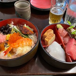 Two tiered chirashi
