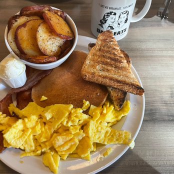 Daily Eats - The Daily Plate - New American Near Me - Tampa, Florida Daily Eats - The Daily Plate - New American Near Me - Tampa, Florida