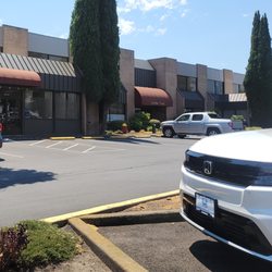 Vallee Family Insurance - Front of office building.