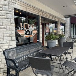 Re:Bar Cafe and Juicestillery - Outdoor seating on Main Street