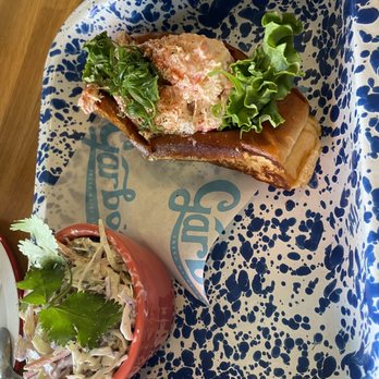 Garbo’s - Maine lobster roll - Seafood Near Me - Austin, Texas