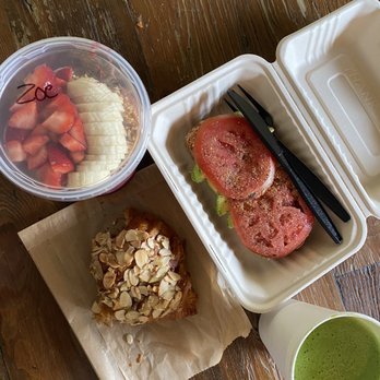 Lucky Llama Coffee - Acai Bowls Near Me - Carpinteria, California