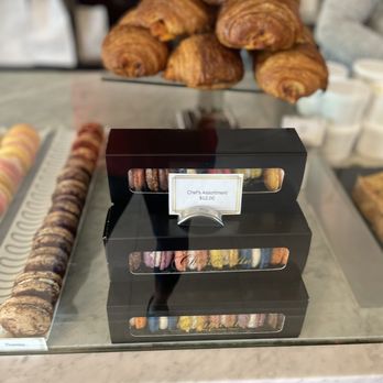 LA PATISSERIE CHOUQUETTE - Updated September 2025 - 873