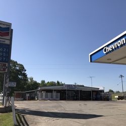 Country Mall Convenience & Hardware - Country Mall located near Smith Lake, AL