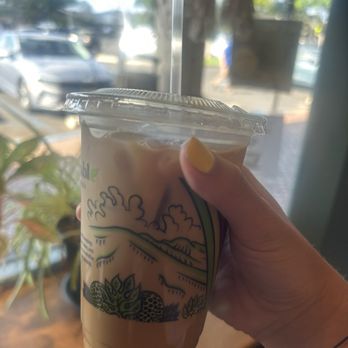 The Coffee Store In Napili - Iced Vanilla Latte with Oatmilk VERY yummy - Coffee & Tea Near Me - Napili, Hawaii The Coffee Store In Napili - Iced Vanilla Latte with Oatmilk VERY yummy - Coffee & Tea Near Me - Napili, Hawaii