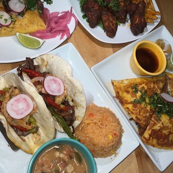 Vida Agave - Chimichurri asada tacos, quesabirria, birria tacos, Buffalo chicken wings - Tacos Near Me - Galveston, Texas Vida Agave - Chimichurri asada tacos, quesabirria, birria tacos, Buffalo chicken wings - Tacos Near Me - Galveston, Texas