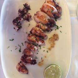 La Vieja - Fischrestaurant - Grilled squid appetizer